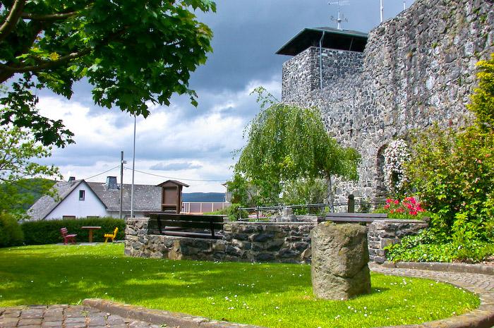 images/bilderleisten/burg_ellar/burg_ellar%20(21).jpg#joomlaImage://local-images/bilderleisten/burg_ellar/burg_ellar (21).jpg?width=700&height=465