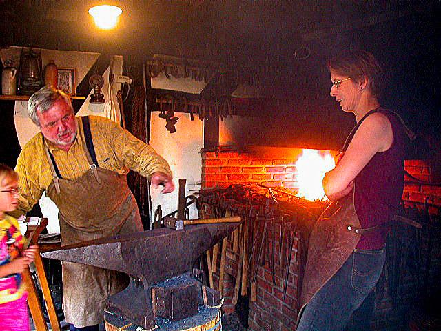 images/bilderleisten/burgschmiede/burgschmiede%20(22).jpg#joomlaImage://local-images/bilderleisten/burgschmiede/burgschmiede (22).jpg?width=640&height=480